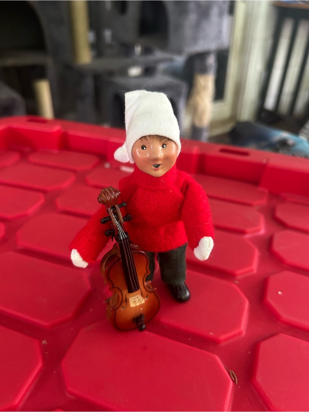 Byers choice caroler